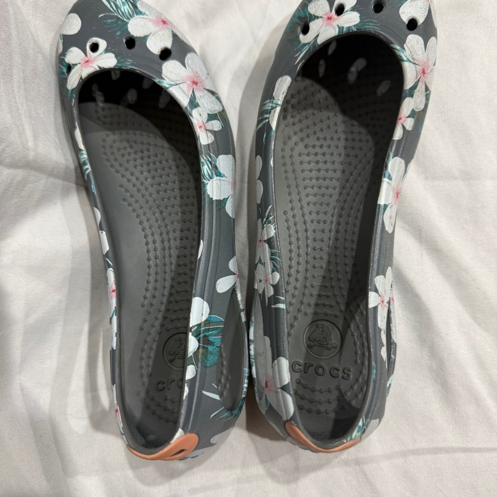 Crocs Kadee II Floral Ballet Flats Women's Size 5 Gray White Pink Comfort Shoes